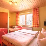 Goldhuebel Otel