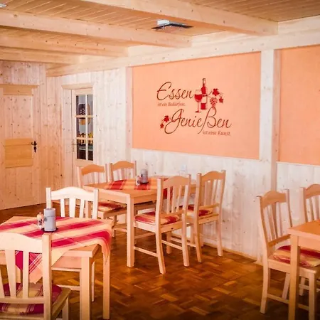 Goldhuebel Hotel Neuhausen (Saxony)